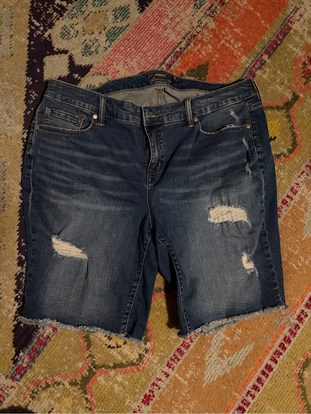 torrid 18 distressed dark blue jean Bermuda shorts